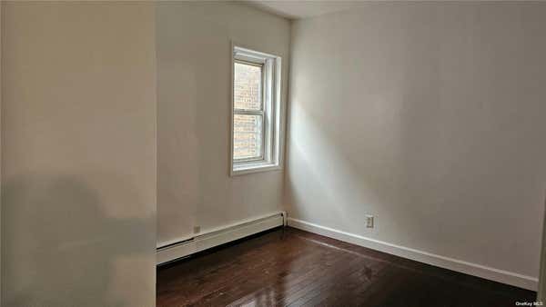 3 beds, 1 bath, 900 sqft, $2,800, Unit 2