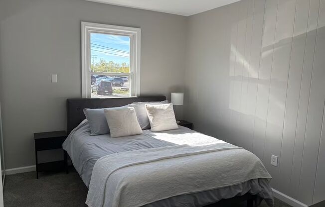 2 beds, 1 bath, 800 sqft, $1,795, Unit 001