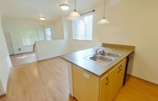 4 beds, 2.5 baths, 1,515 sqft, $3,600, Unit 34