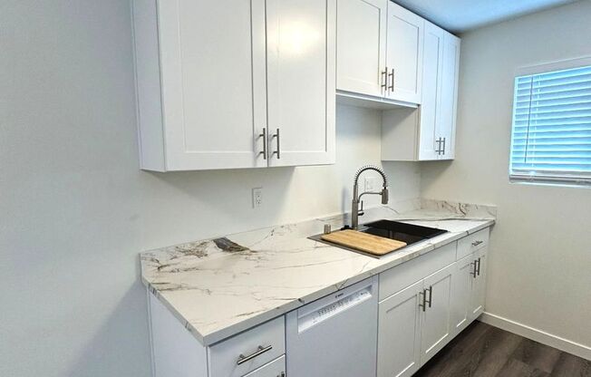 1400 San Carlos Avenue