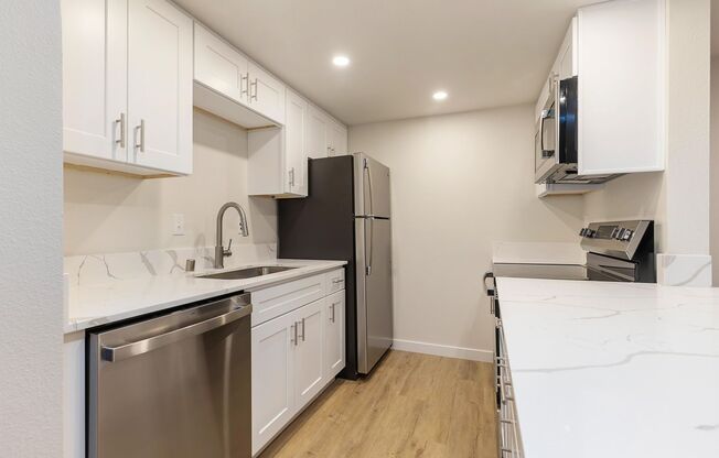 1 bed, 1 bath, 570 sqft, $2,145, Unit 40