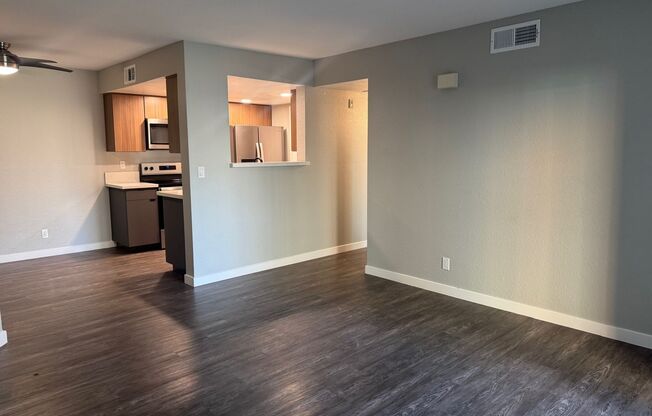 1 bed, 1 bath, 704 sqft, $2,345, Unit 127