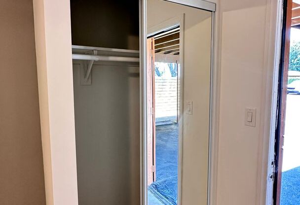 Studio, 1 bath, $1,750, Unit 1607-7