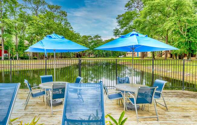 Community patio at Northlake Apartments, Jacksonville FL