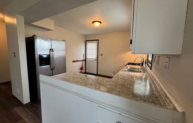 Your new Townhouse Awaits! 3 Bed / 1.5 Bath. / Appliances / 2 car off st Parking