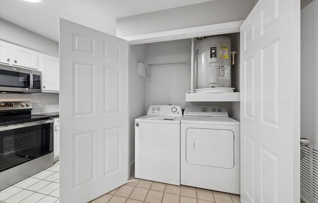 2 beds, 2 baths, 800 sqft, $1,495, Unit 6103