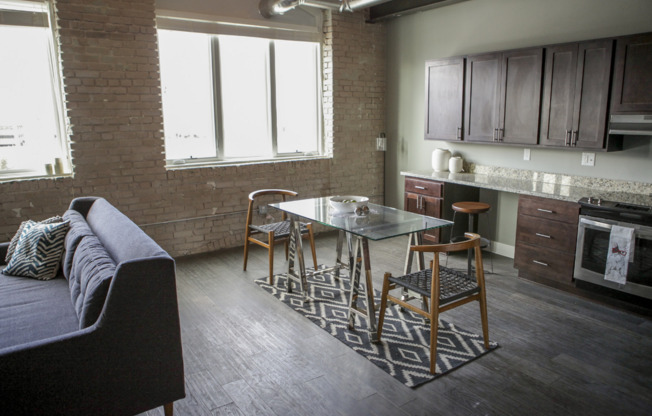 1 bed, 1 bath, 585 sqft, $1,650, Unit 225