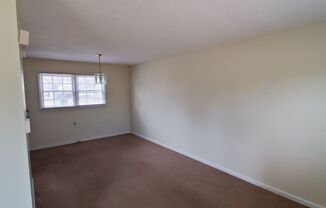 2 beds, 1.5 baths, $995, Unit B