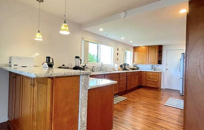 Updated & Maintained 4BR/3BA in Keolu Hills