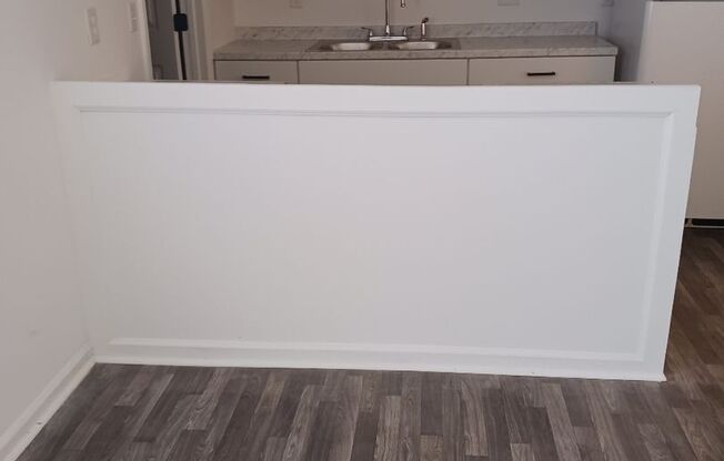 Two storey 2 Bed Townhouse in great N Chas Location!