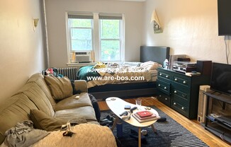 27 LANARK RD
