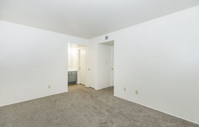 2 beds, 1 bath, 899 sqft, $1,262, Unit 1146