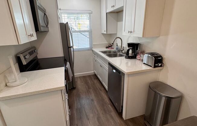 1 bed, 1 bath, 450 sqft, $2,375, Unit 15