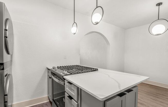 1 bed, 1 bath, 750 sqft, $950, Unit 1714-4
