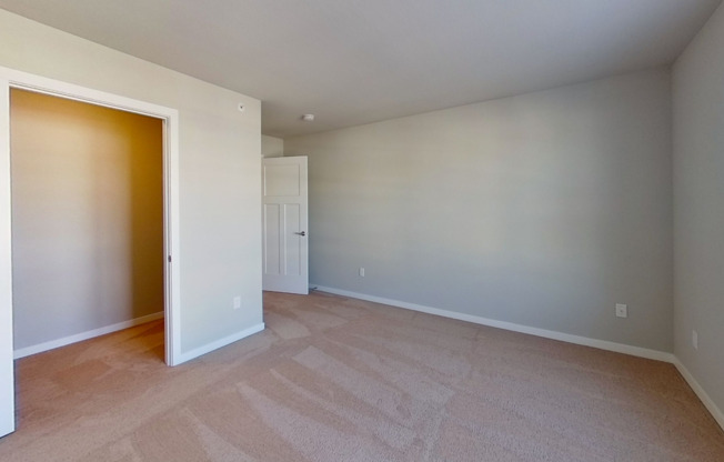 2 beds, 1 bath, 1,233 sqft, $1,670, Unit 3