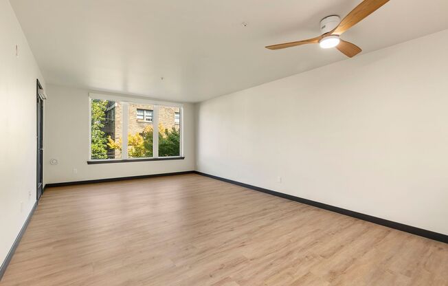 1 bed, 1 bath, 634 sqft, $2,345, Unit 306