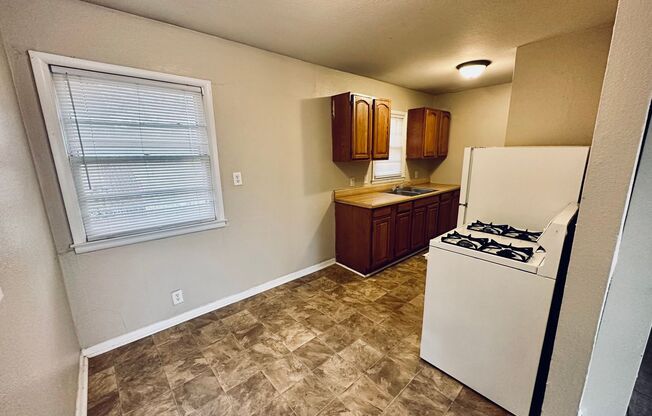 1 bed, 1 bath, 500 sqft, $565, Unit 1610