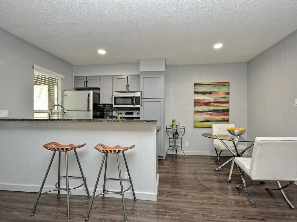 FashionAire Apartments
