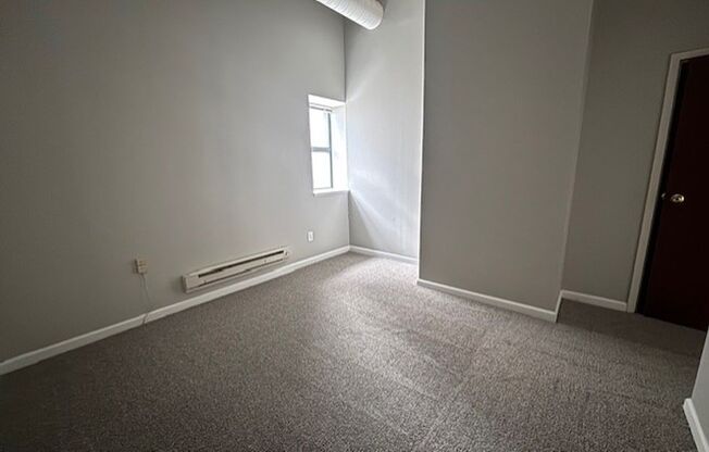 2 beds, 2 baths, 937 sqft, $1,479, Unit 512