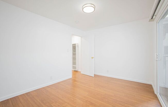 1 bed, 1 bath, $2,300, Unit Montecito Ave 137 - 203