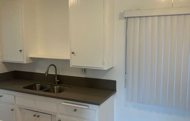 1 bed, 1 bath, $2,495, Unit 05