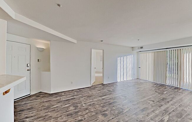 Spacious 2-Bedroom, 2-Bathroom Condo for Rent – Scripps Highlands