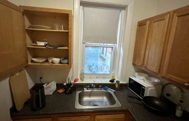 Awesome two bedroom in the heart of Brookline
