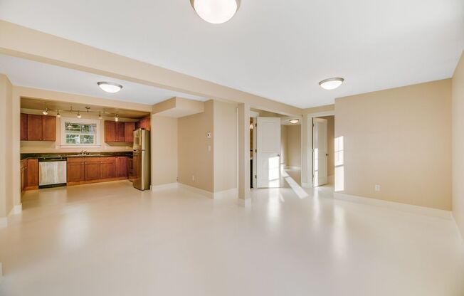 Amazing 4-Bedroom Daylight Basement in Well-Maintained Triplex!