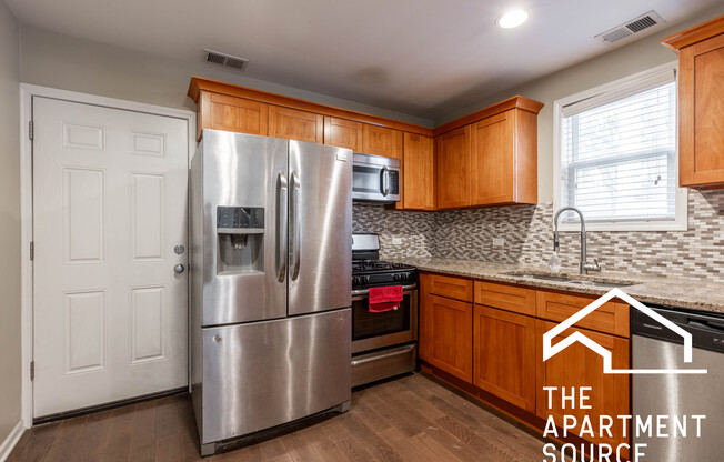 1530 North Greenview Ave.