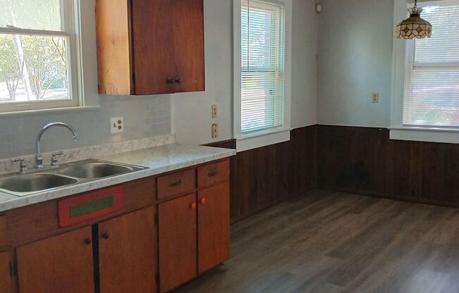 2 beds, 1 bath, $1,800