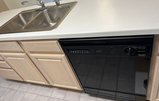 Shelter Creek Condo 1/1 available now