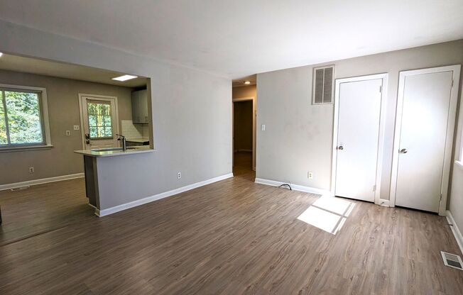 3906 Lexington