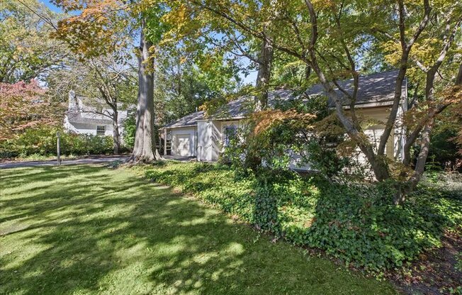17 LOCKLAND AVE
