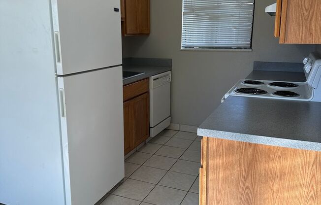 2 beds, 1 bath, 750 sqft, $1,595, Unit Unit 8