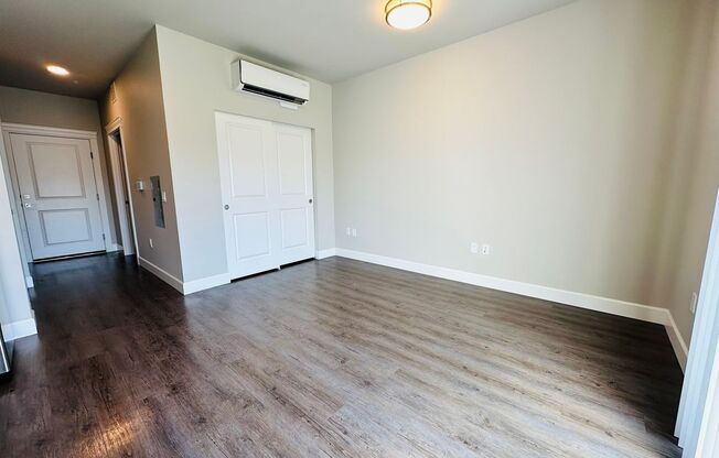 Studio, 1 bath, 346 sqft, $1,425, Unit 417-302
