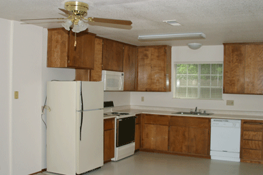 2 beds, 1.5 baths, 945 sqft, $1,325, Unit 16