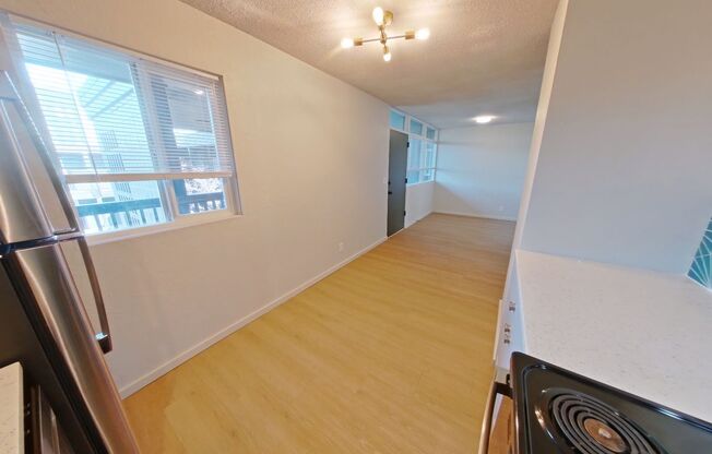 2 beds, 1 bath, 647 sqft, $1,600, Unit 34B