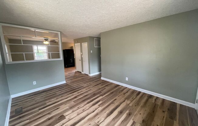 3 beds, 1 bath, $1,250