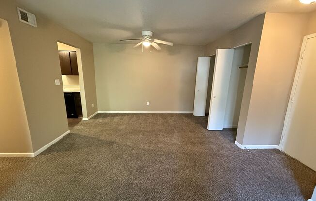 1 bed, 1 bath, 646 sqft, $830, Unit 364K
