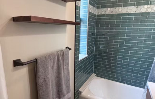 Studio, 1 bath, $2,600, Unit 4B