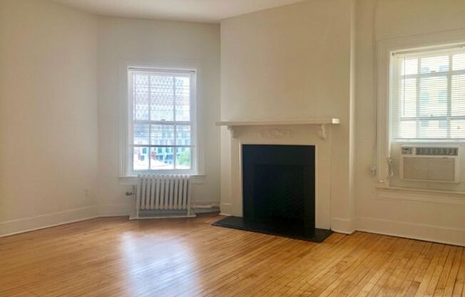 2 beds, 1 bath, 764 sqft, $1,599, Unit 1301-76