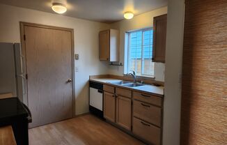 2 beds, 1 bath, $1,675