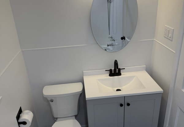 4858 FAUNTLEROY WAY SW