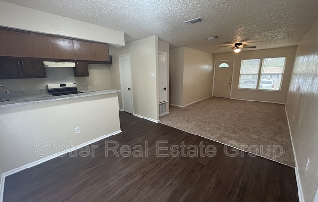 1105 SATURN DR