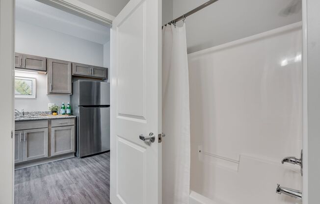 Studio, 1 bath, 316 sqft, $879, Unit 310