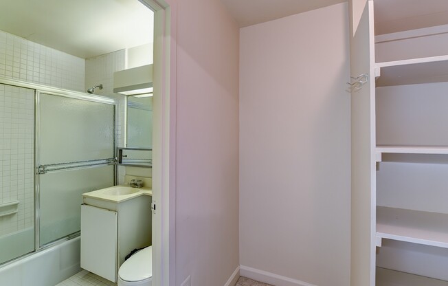 Studio, 1 bath, $1,495