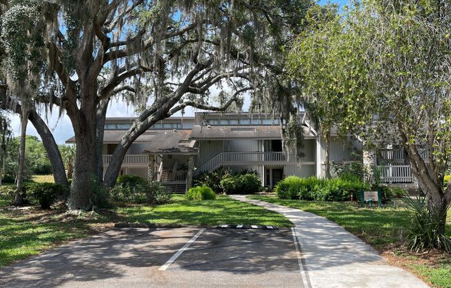 Priced Right!1 Bed 1 Bath Condo in Grenelefe Community!