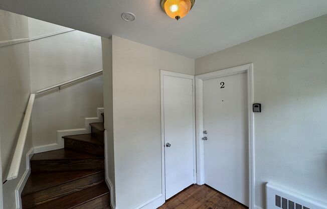 Central AVL - 1/1 Updated Apartment Ready Now!