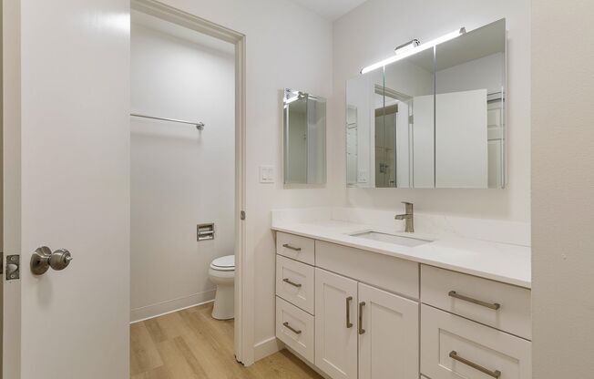 2 beds, 2 baths, 1,075 sqft, $2,885, Unit 204