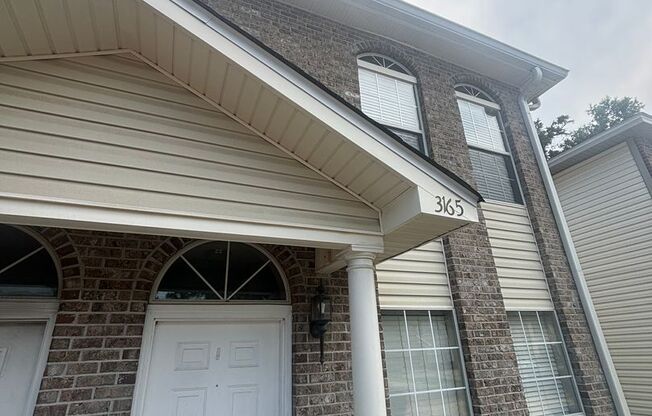 Spacious 3 BR 3 BA in Great Location!